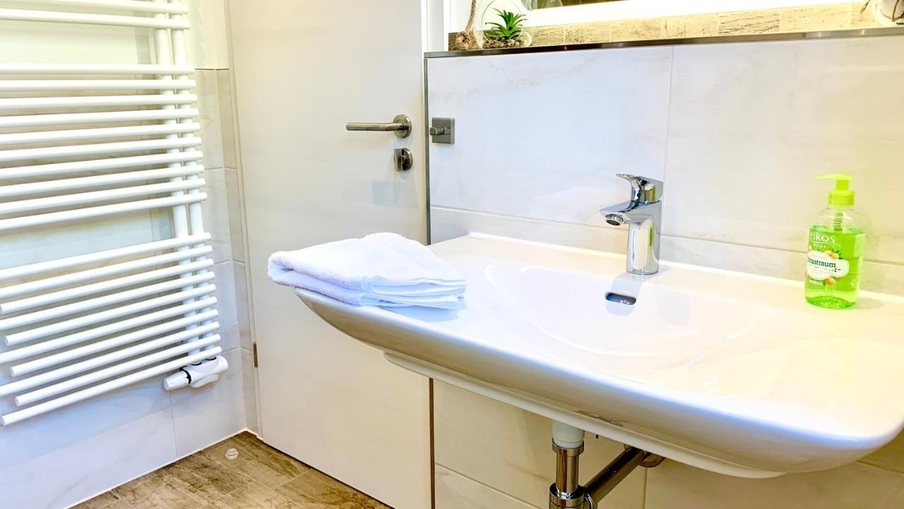 Ferienappartement Mit Seeblick In Der Villa Columba Sellin  Eksteriør billede